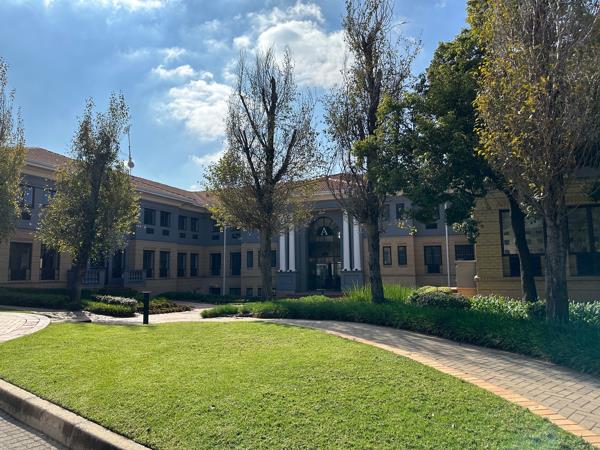 401  m² Commercial space