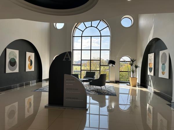 316  m² Commercial space