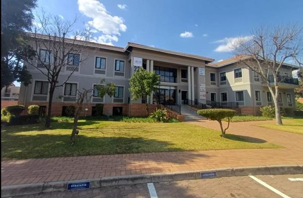 194  m² Commercial space