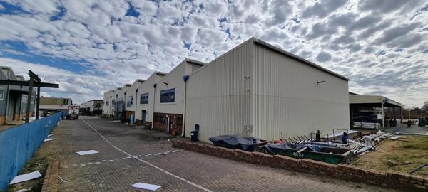 1 972  m² Industrial space