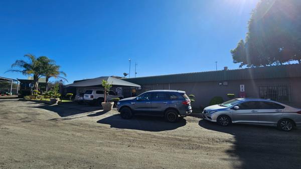 280  m² Office Space