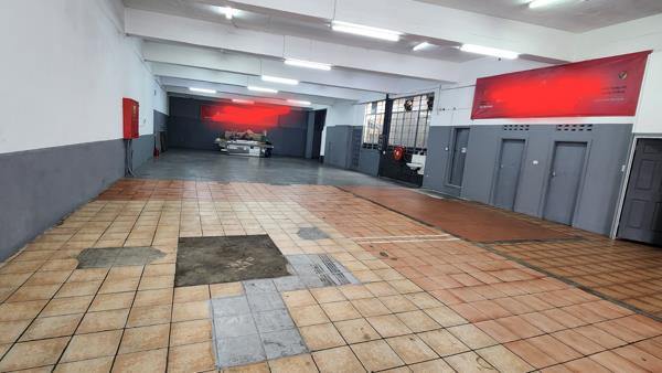 386  m² Retail Space