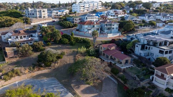 821 m² Land
