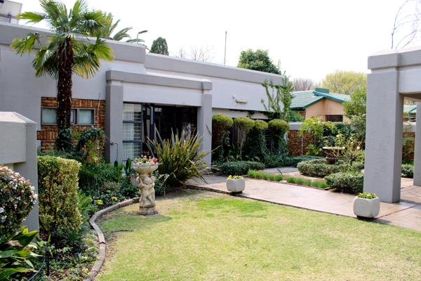 6 Bedroom House