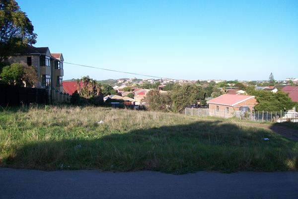 800 m² Land