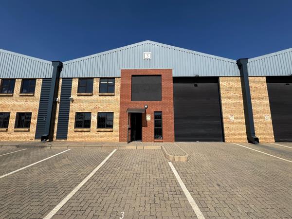 385  m² Industrial space