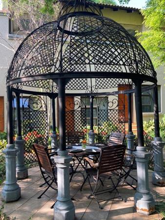 2 018  m² Commercial space