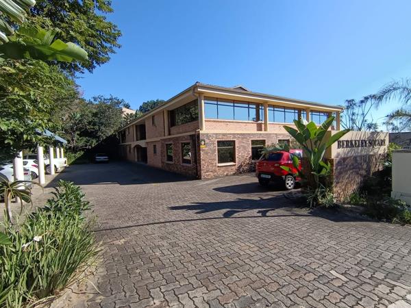 310  m² Office Space