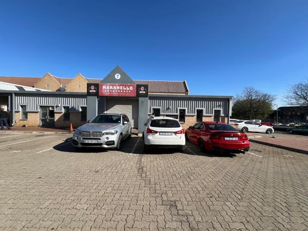 335  m² Industrial space