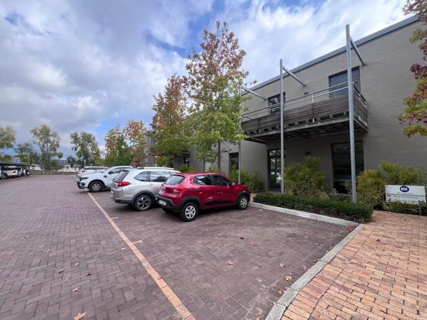 300  m² Commercial space