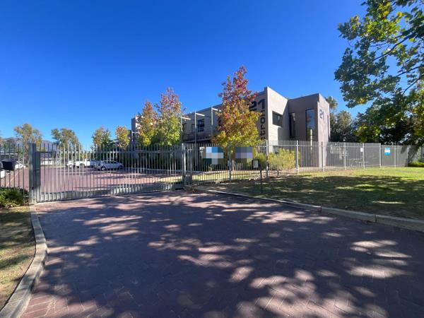 300 m² Commercial space