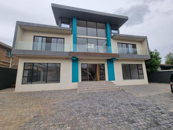 12 Bedroom House