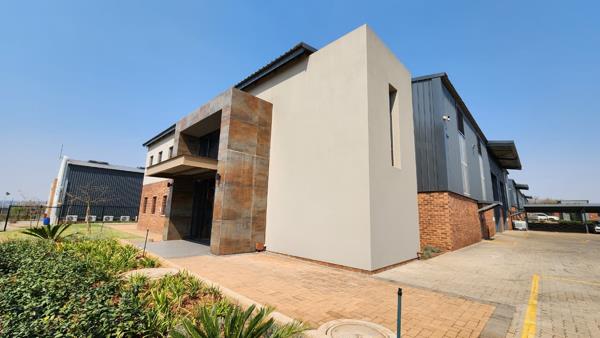 1 239  m² Industrial space