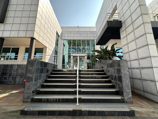 1 591  m² Commercial space