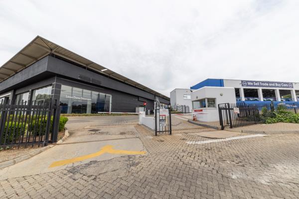 3 206  m² Commercial space