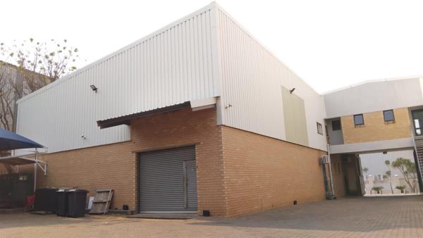 560  m² Industrial space