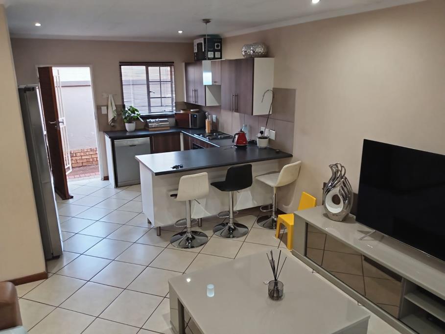 3 Bedroom TownhouseMonavoni - View 2