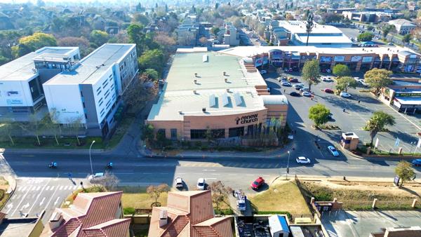 1 250 m² Commercial space