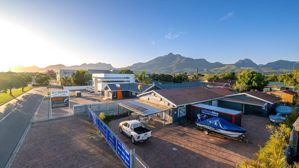 490  m² Commercial space