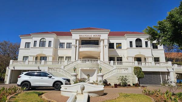 2 000 m² Office Space