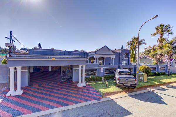 6 Bedroom House