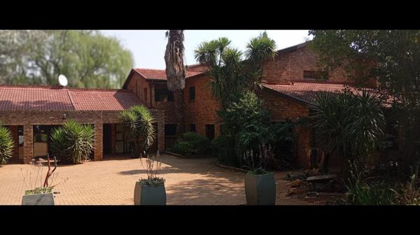 7 Bedroom House