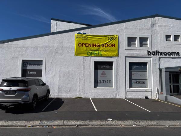 690  m² Industrial space