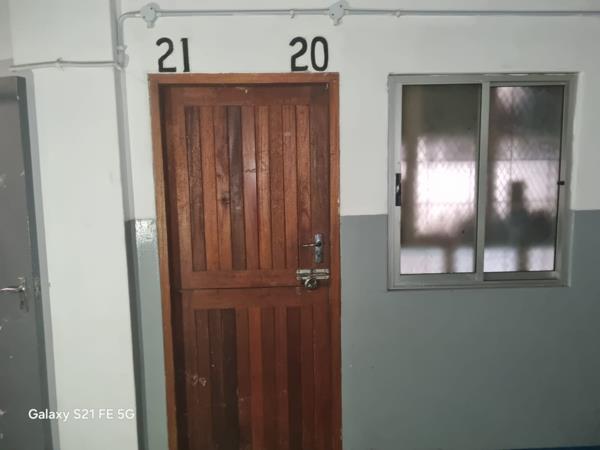 37  m² Commercial space