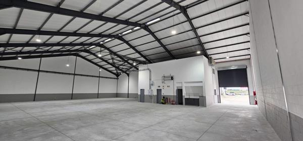 761  m² Industrial space
