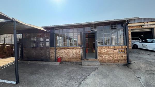 158  m² Industrial space