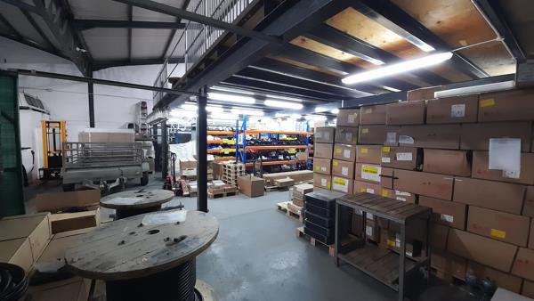 345  m² Industrial space