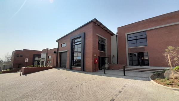 340  m² Industrial space