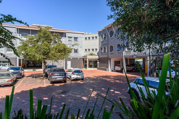 254 m² Office Space