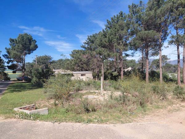 595 m² Land