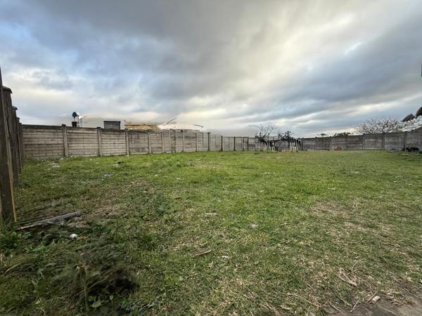 320 m² Land