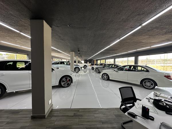 1 350  m² Industrial space