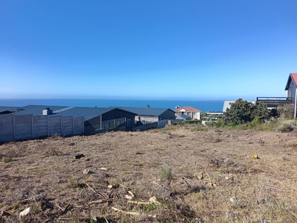 1 104 m² Land