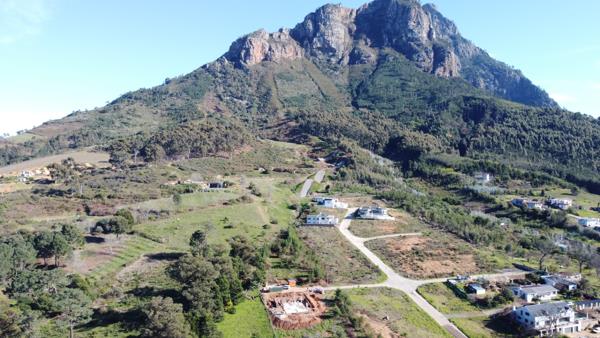 786 m² Land