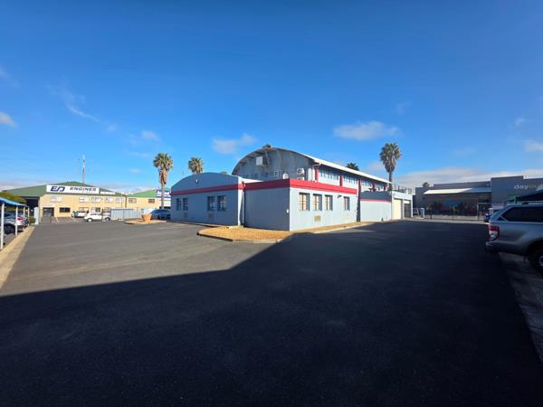 721  m² Commercial space