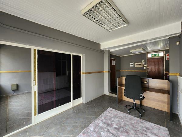 53  m² Commercial space