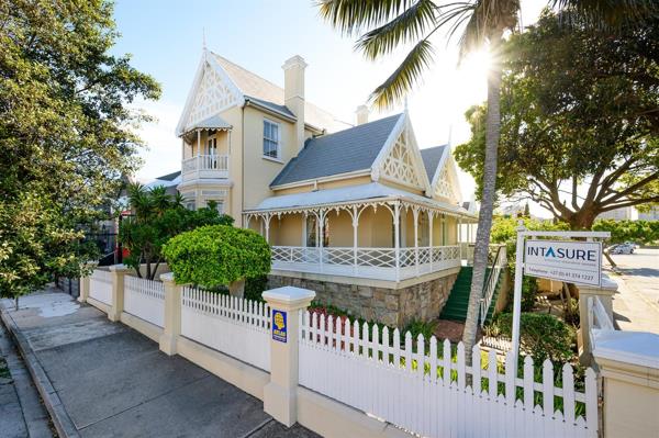 223  m² Commercial space