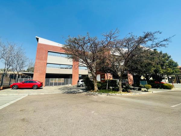 227  m² Commercial space