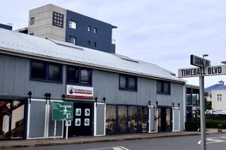 100  m² Commercial space