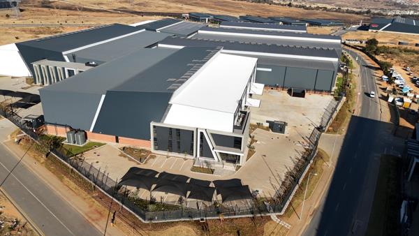 3 699  m² Industrial space