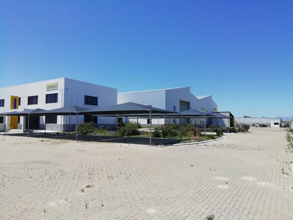 2 300  m² Industrial space