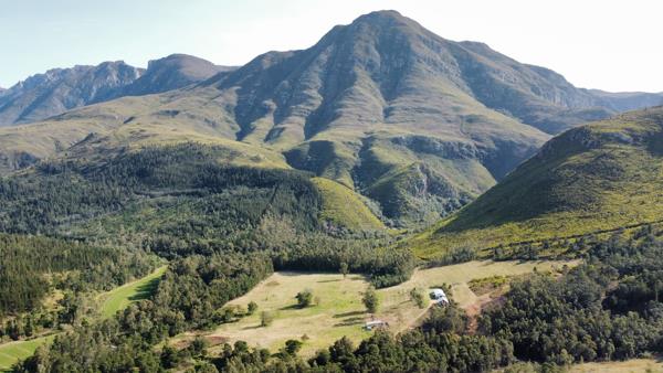 53.6 ha Smallholding