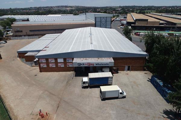 3 000  m² Industrial space