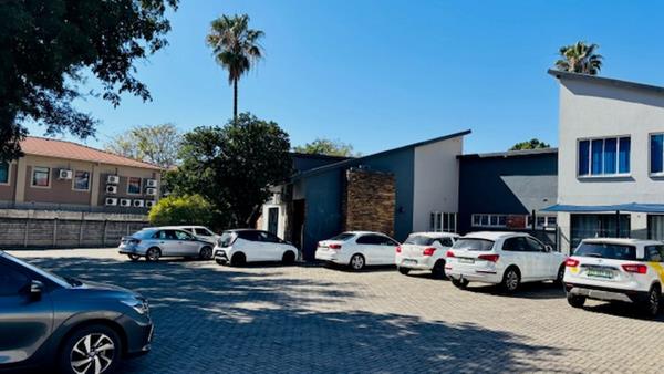 1 752  m² Commercial space