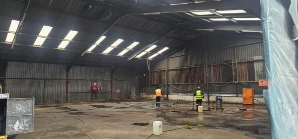 735  m² Commercial space