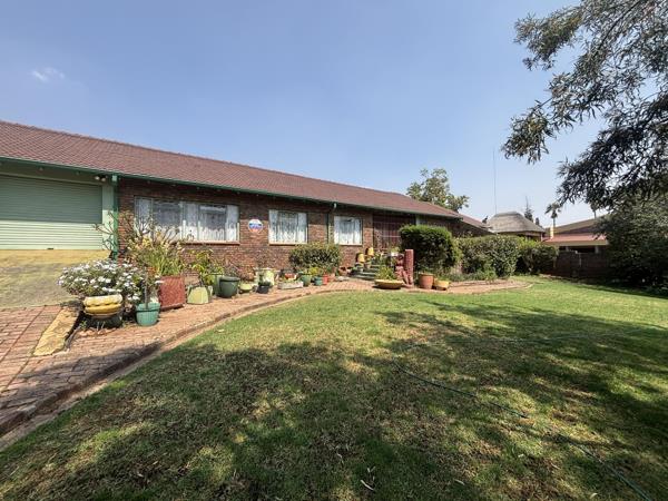 6 Bedroom House
